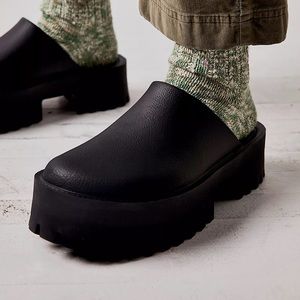 Jeffrey Campbell clogs